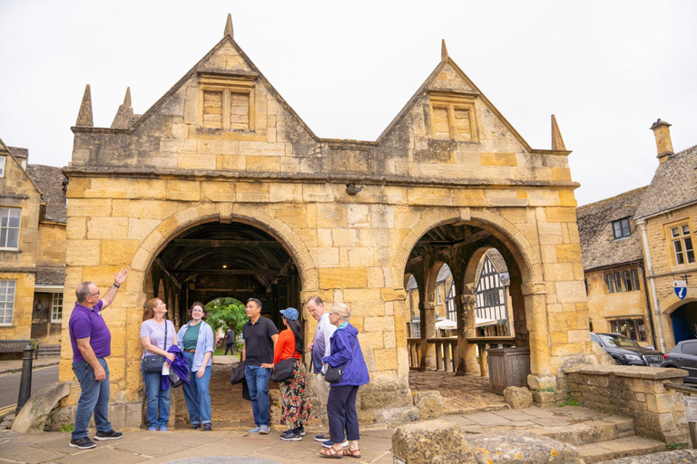 From Stratford-on-Avon/Moreton-in-Marsh: Cotswolds Christmas 9.30 AM Pickup from Moreton-in-Marsh station