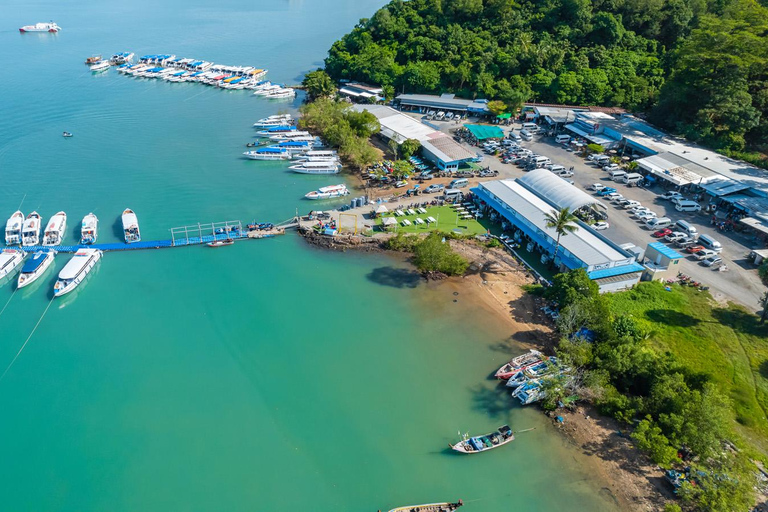 Phuket: Tour in catamarano di ultima generazione a Phi Phi e Maya Bay