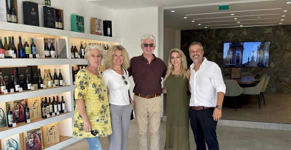 Almancil : expérience de dégustation de vin sur mesure avec plateau de fromages