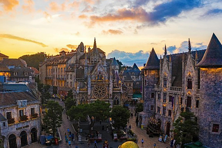 Från Da Nang: Heldagstur till Ba Na Hills och Golden BridgeFrån Da Nang: Dagsutflykt till Ba Na Hills och Golden Bridge