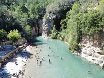 Desde Valencia: Aguas Termales de Montanejos+Cascada Salto De la Novia.