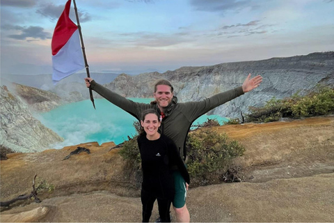 Banyuwangi: Mt. Ijen Sunrise Hike with Pickup & Health Check Private Tour with Pickup