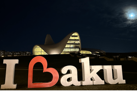 Visite nocturne de la ville de Bakou