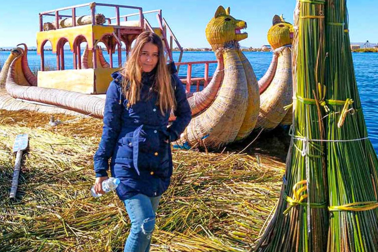 Visite des îles flottantes d&#039;Uros à Puno