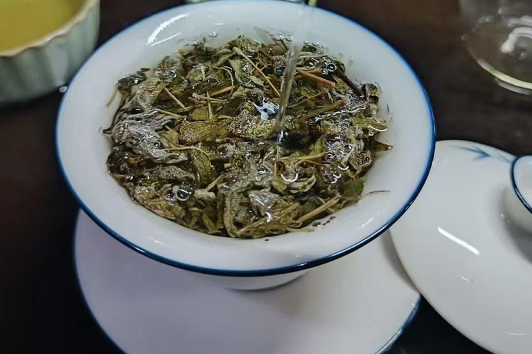 Guilin: 1-Day Cultural Hike of Longji & Ancient Tea Tasting