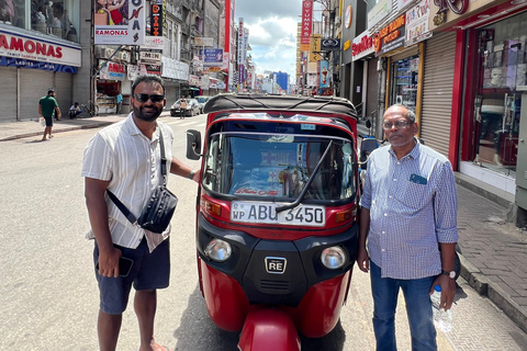 Colombo: Private Tuk-Tuk City Tour with Local Breakfast