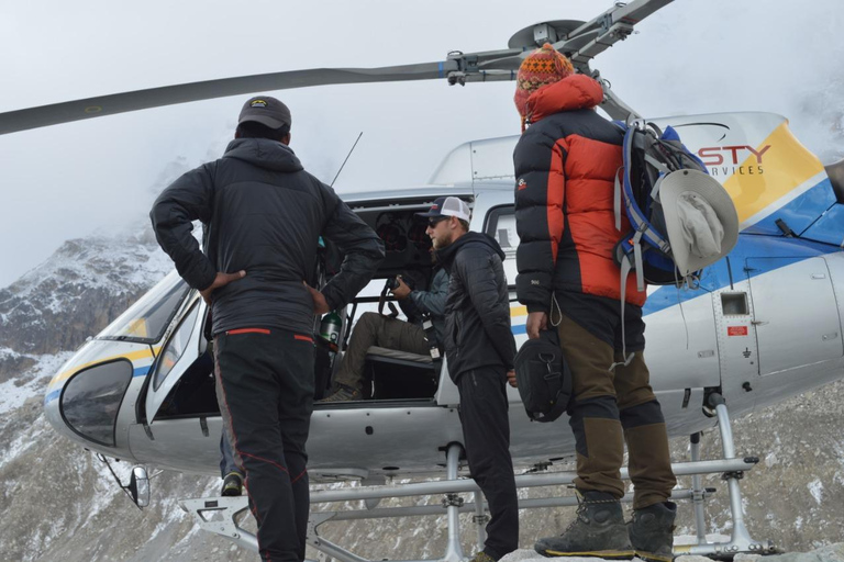 Katmandu: Helikoptertur till Everest Base Camp med transferHelikoptertur till Everest Base Camp