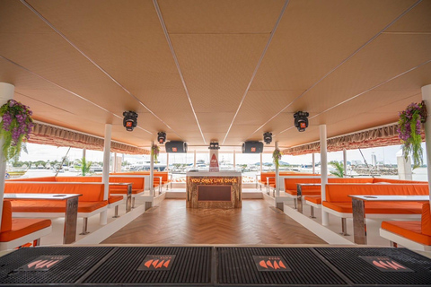 Pattaya: Koh Rin & Bamboo Beach Sunset Premium Tour