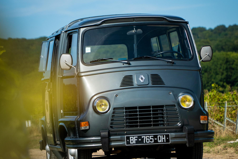 From the vines to the Champagne glass with a vintage car The heart of the Champagne region