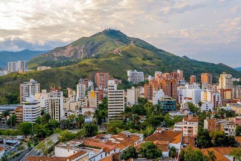 Cali: Cali Auténtica: passeggiata urbana con bevande localiCali: Autentica Cali: tour urbano a piedi con bevande locali