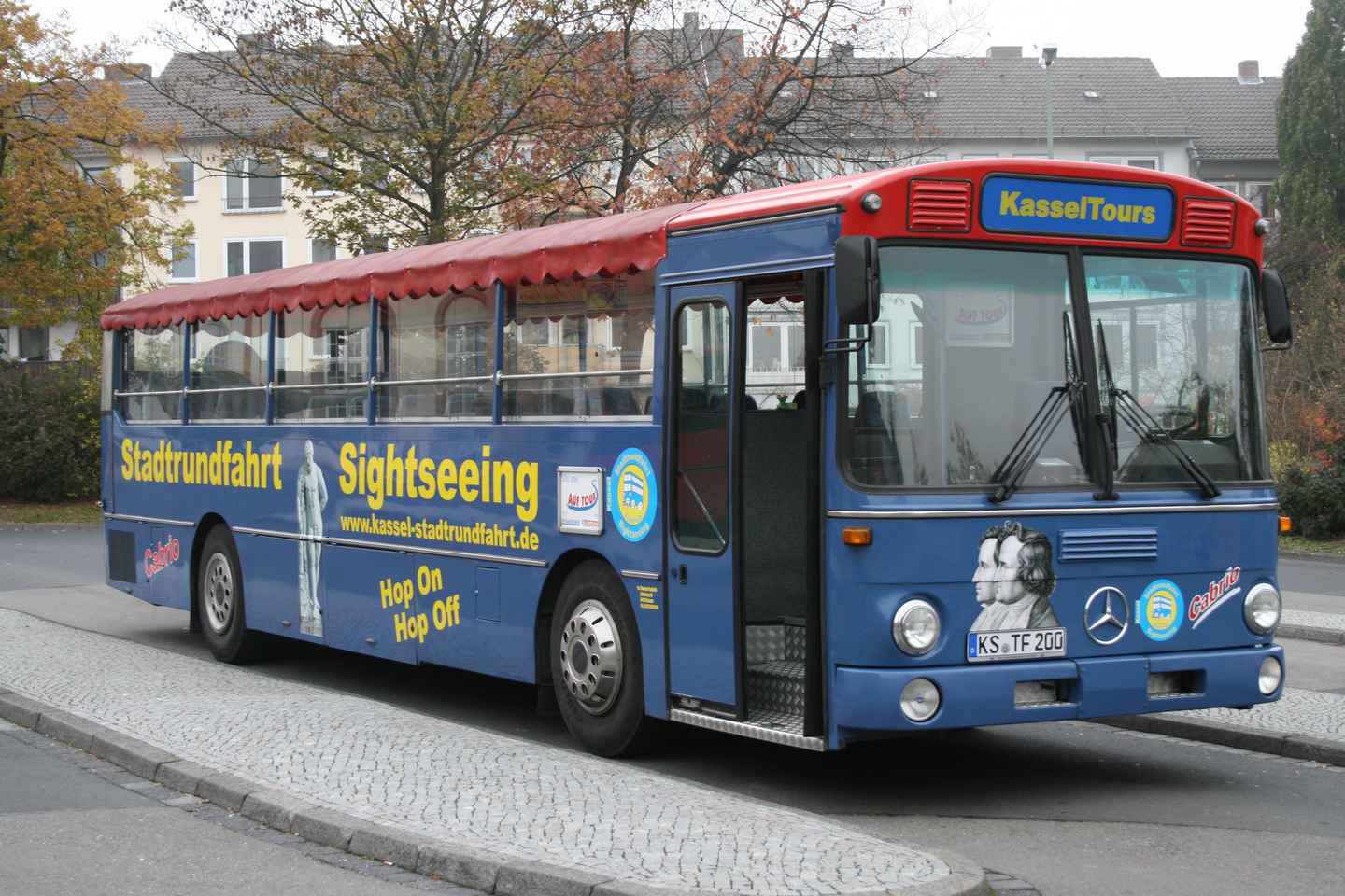 Kassel: City Tour and sightseeing in 8 Languages