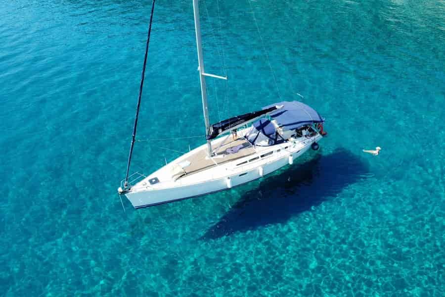 Naxos: Segeltörn durch die kleinen Kykladen mit Mittagessen und Getränken. Foto: GetYourGuide