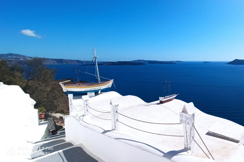 Santorini: Private 2-Day Tour with Transfers Included Santorini Splendor: Iconic Combo