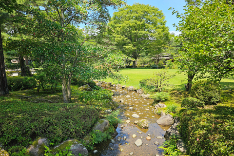 Kanazawa: Samurai, Castle & Geisha Private Bus Tour