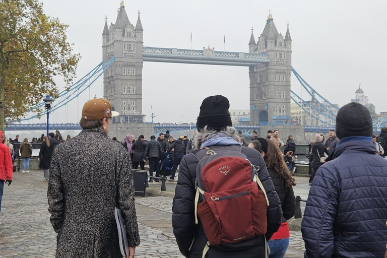 London: Medieval History Walking Tour from The Tower