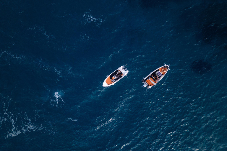 Crete: Almyrida Bay Self-Drive Boat Rental with Briefing Crete: SUNSET Almyrida Bay Self-Drive Boat Rental