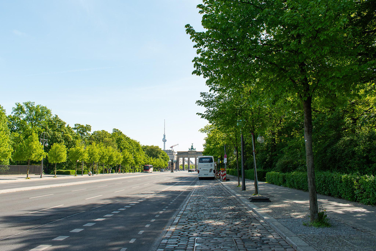 Berlin: Private city tour by car with pickup 3-hour Tour