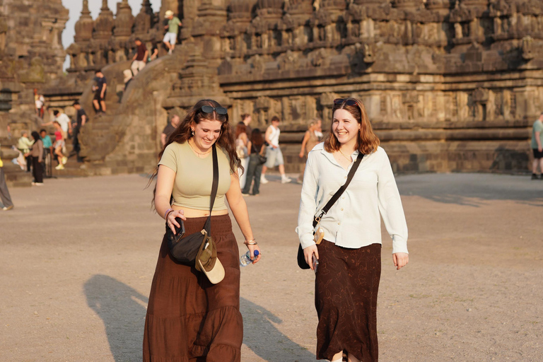 Yogyakarta: Borobudur sunrise,guarantee climb-up& Prambanan Borobudur Sunrise sharing Tour Without Ticket