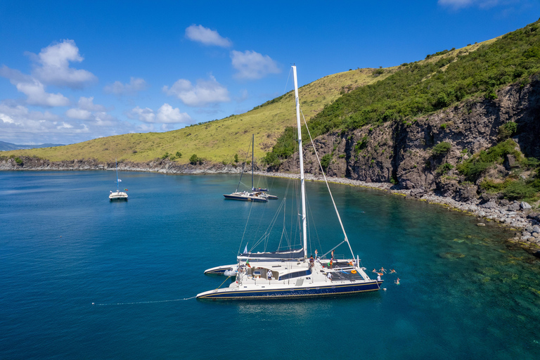 Basseterre : Croisière en catamaran à St. Kitts avec déjeuner léger