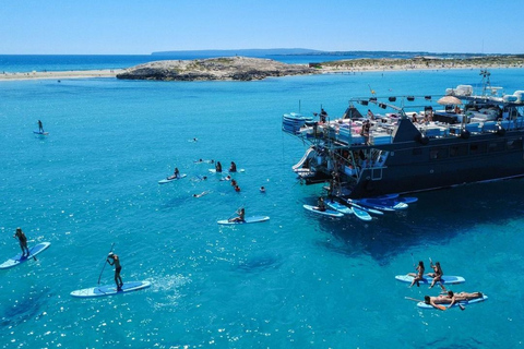 Ibiza: Boat to Formentera with VIP bed, open bar, breakfast, lunch, dinner Full Experience with Sunset (in advance, phase 3)