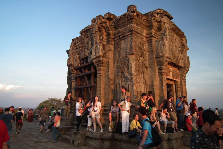 Siem Reap: Hele dag Angkor Wat Tempel Tour met zonsondergangRondleiding delen