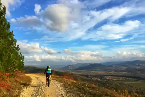 Motovun: Elcykeltur i Istrien