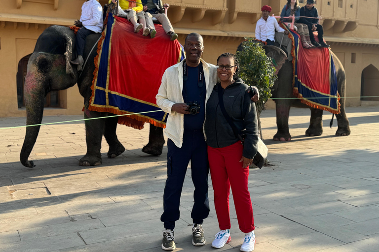 Taj Tuk tuk tour with skip the line