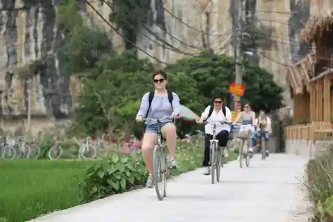 Ha Noi : HOA LU-TRANG AN-MUA CAVE ,Déjeuner Buffet & Cyclisme