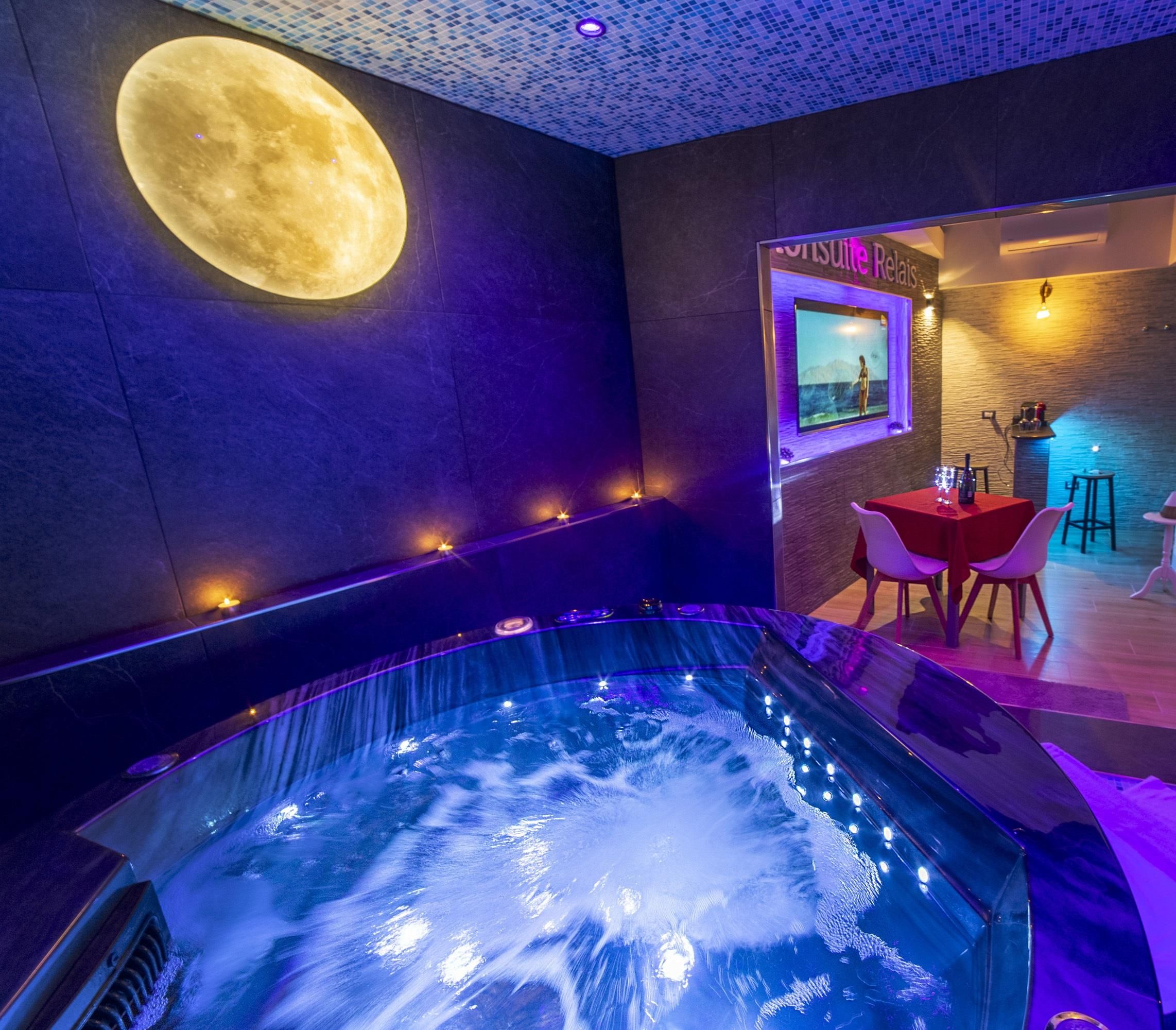 Cagliari: 1 Übernachtung in einer privaten Spa-Suite und Bootstour im Golf