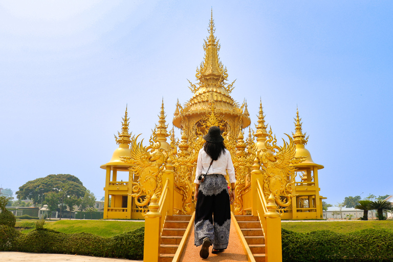 From Chiang Rai: Famous Temples and Golden Triangle Day Tour Private Day Tour