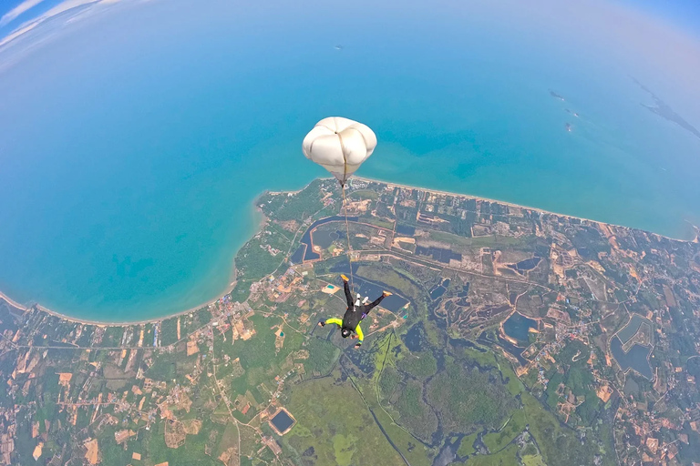 Pattaya-Bangkok Tandem Skydive with Ocean Views VIP Package