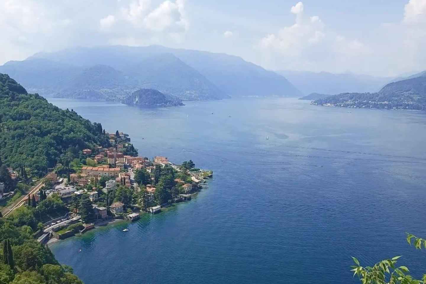 A piedi sul Lago di Como: il Sentiero del Viandante da Varenna a Dervio