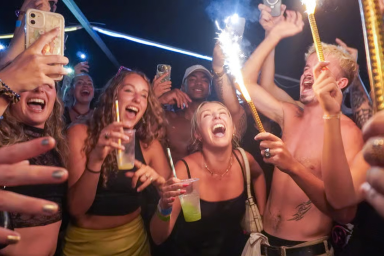 Punta Cana: Coco Bongo & Sunrise Party Boat with Pickup