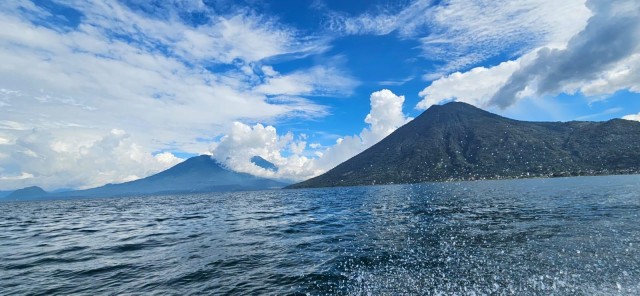 Visit Lake Atitlan Indian Nose Hike and Cliff Diving Tour in Quetzaltenango