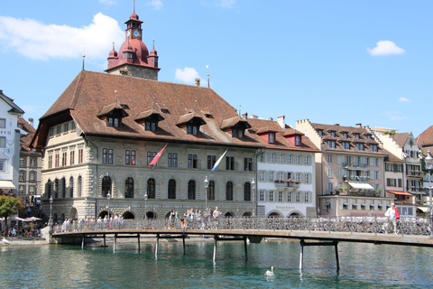 Lucerna: Excursão a pé particular com um guia de turismo