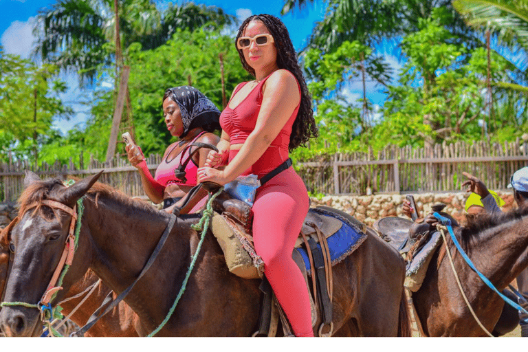 Punta Cana: Samaná Cayo Levantado & El Limón Waterfall Tour Samaná Meeting Point with Tour in Arabic