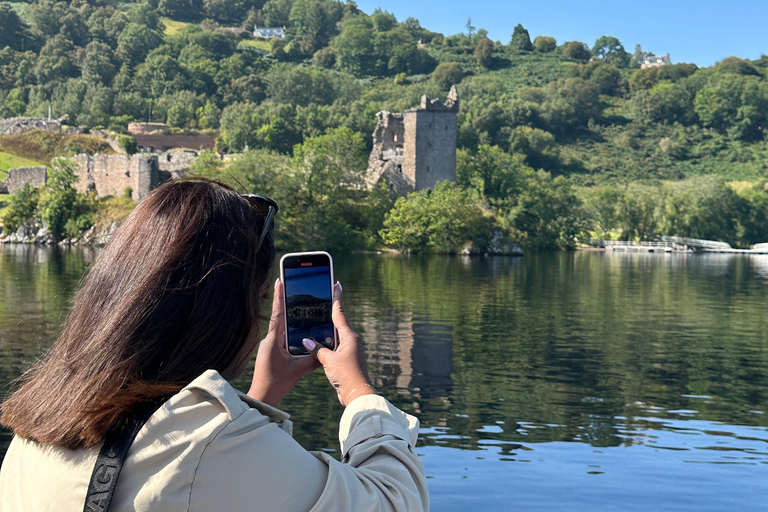 From Edinburgh: 2-Day Highlands Tour with Hogwarts Express 2 Guests Twin Room with 2 Single Beds and a Private Bathroom