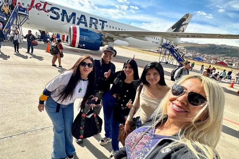 Transporte: Aeropuerto de Cusco a Hotel en minivan 4-6 personasTransporte del Aeropuerto de Cusco al Hotel