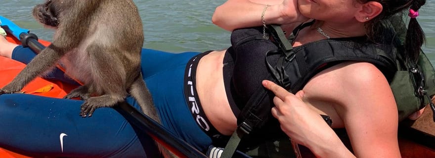 Ko Lanta : Visite privée en kayak dans la mangrove et exploration des grottes