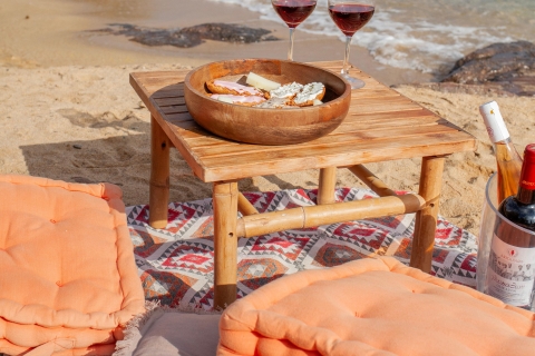 Mykonos : Dégustation de vins grecs sur la plage avec un sommelierDégustation de vins avec 3 anciennes variétés grecques