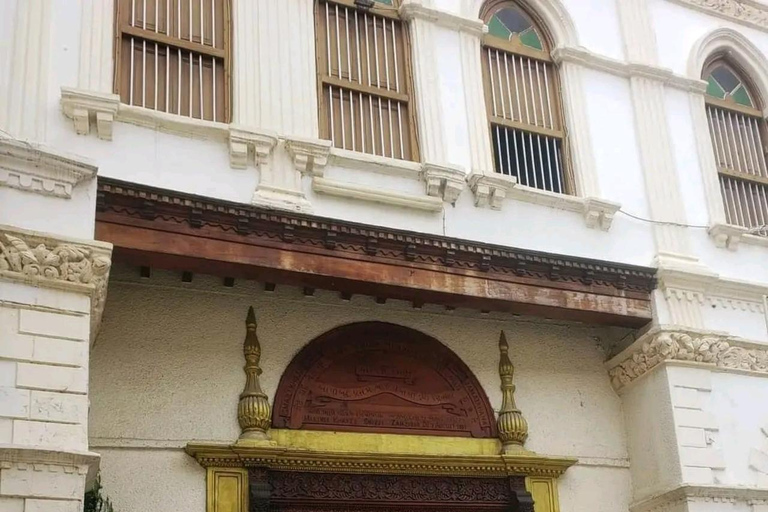 Walking tour in stone town