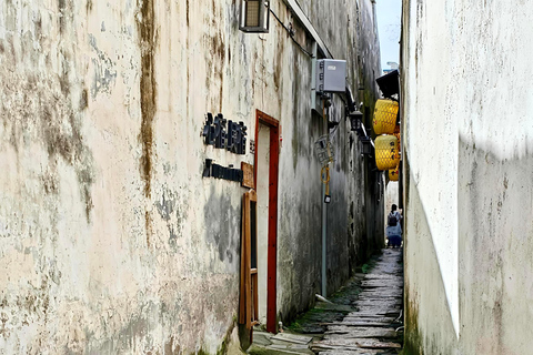 Authentic Tongli Water Town: Garden, Boat & Teahouse Pingtan