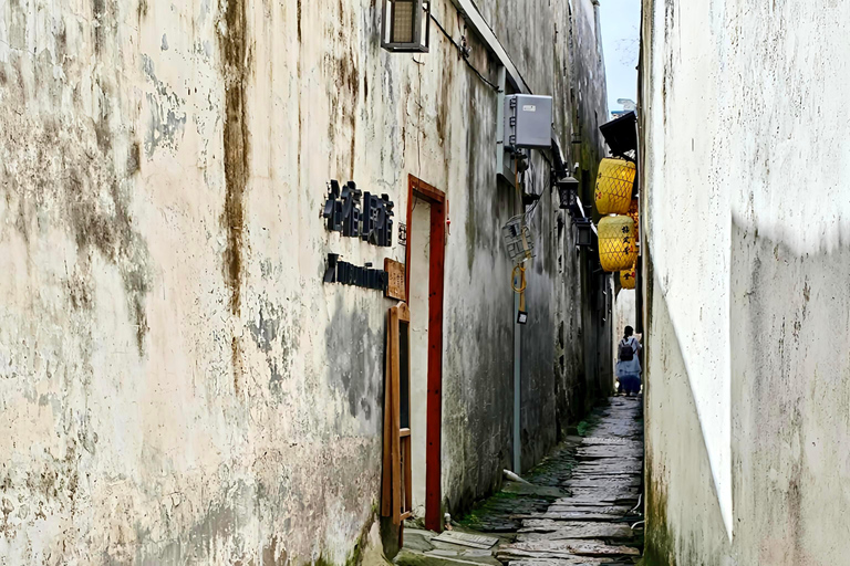 Authentic Tongli Water Town: Garden, Boat & Teahouse Pingtan