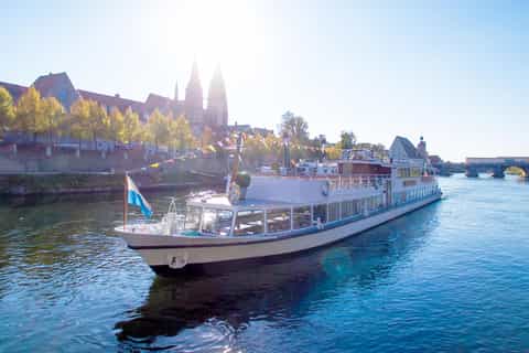 Regensburg: Historische Bootstour zu den Highlights der Stadt