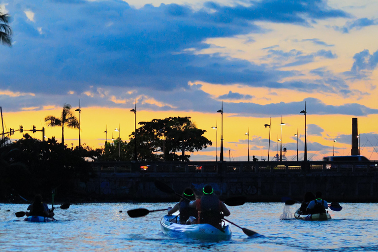 San Juan: Glow Kayak Tour and Salsa Experience on The beach