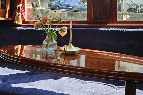 Amsterdam: Private Running Dinner Cruise with 3/4 Courses Running Dinner Cruise – 3 hours with 3 course