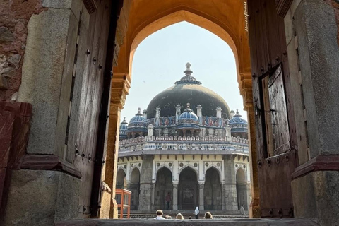 From Delhi Airport: Explore Delhi on a Guided Layover Tour Delhi in 6 Hours: Guided Layover City Tour