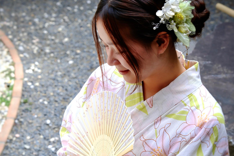 Kyoto: Kimono Rental, Tea Ceremony, and Garden Photoshoot