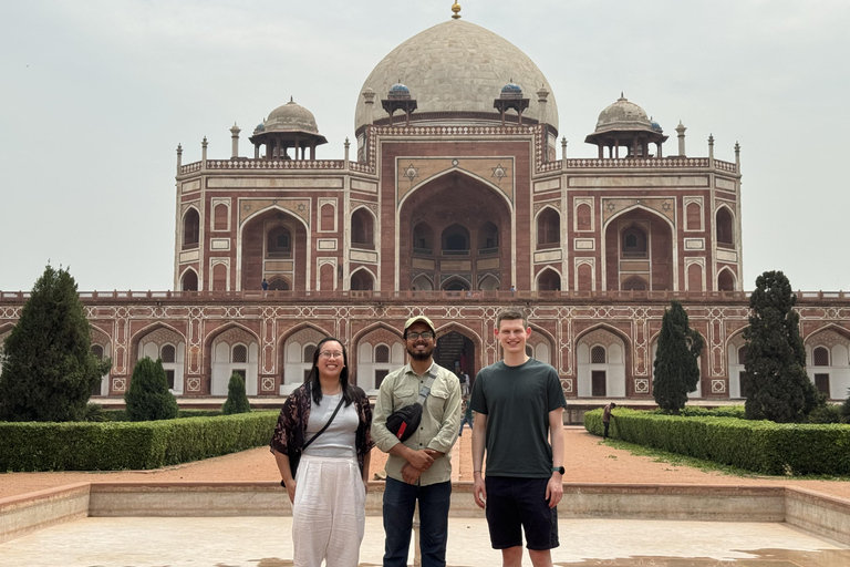 Delhi: Old and New Delhi Private Full or Half-Day Tour Full Day Tour with Guide Only - (Without Car & Driver)