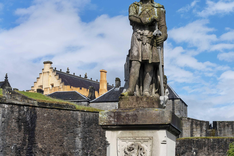 Stirling: 2-hour Best Intro Walking Tour with a Local